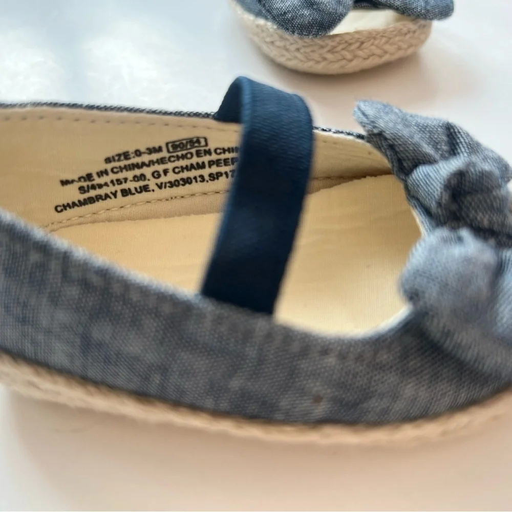 GAP & Old Navy Blue Chambray & White Eyelet Shoes | Baby Girl 0-3 Months